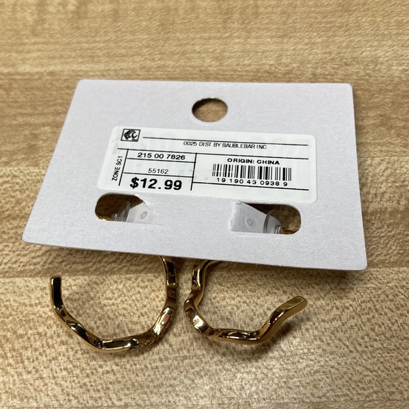 Sugarfix By BaubleBar Gold Zig Zag Crystal Hoop Earrings - BRAND NEW! - Picture 4 of 5